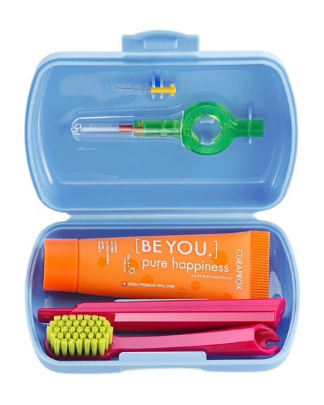 Дорожный набор для ухода за зубами Curaprox Be You Travel Set, синий